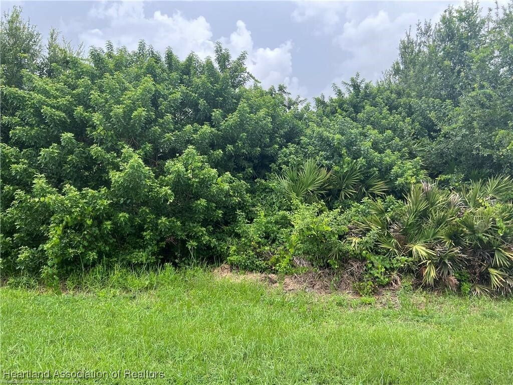 Property Photo: 5019 Lafayette Avenue FL 33875