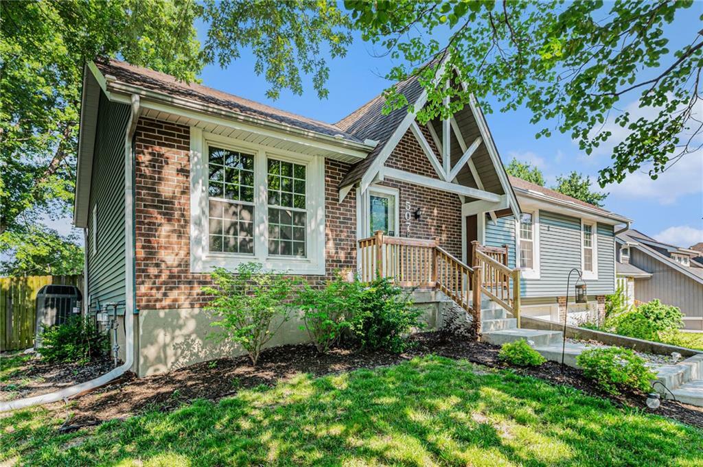 Property Photo:  507 SE Adobe Drive  MO 64063 