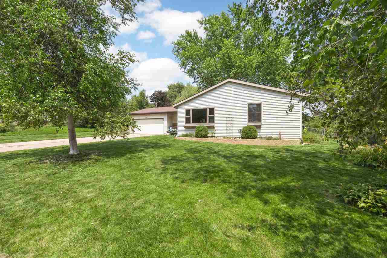 Property Photo: 1009 19th Ave IA 52241