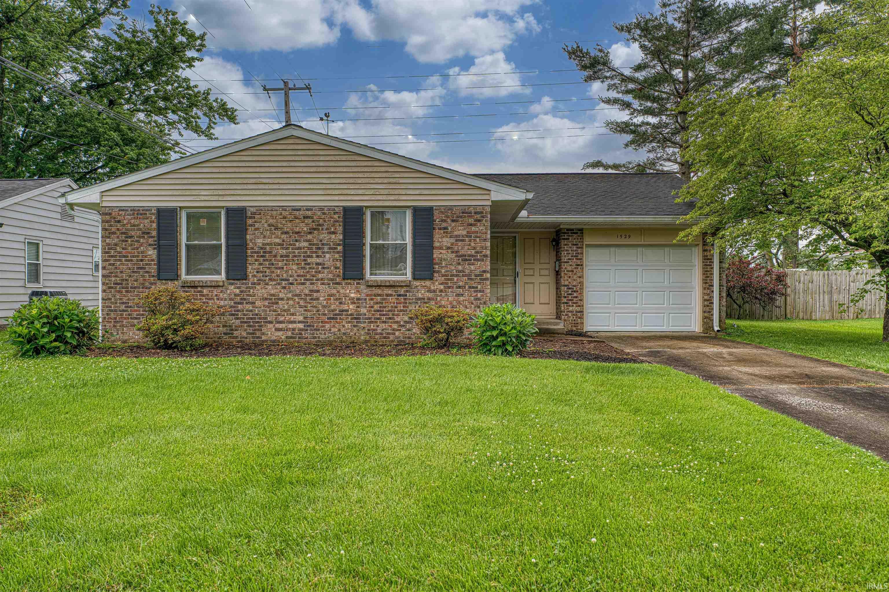 1529 Olympic Court  Evansville IN 47715 photo