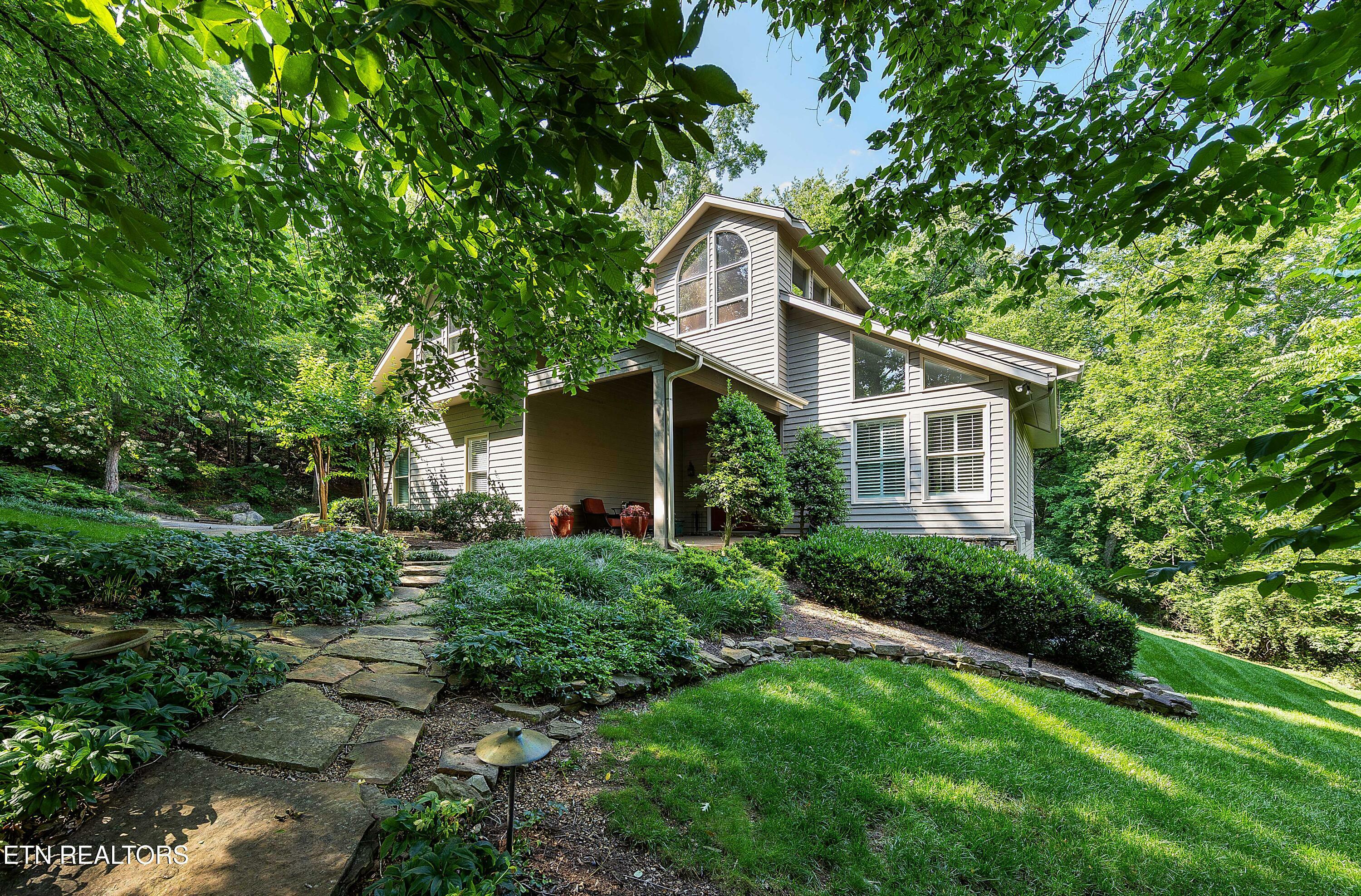 8940 Kelsey Lane  Knoxville TN 37922 photo