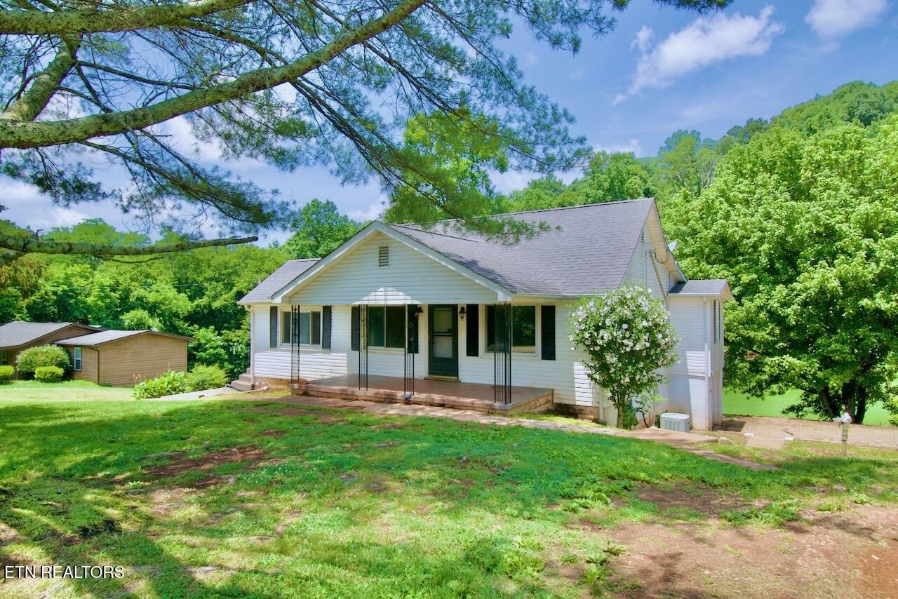 Property Photo: 325 Self Hollow Rd TN 37853