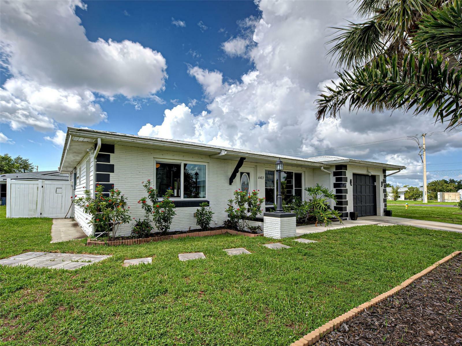 Property Photo: 6483 Fabian Road FL 34287