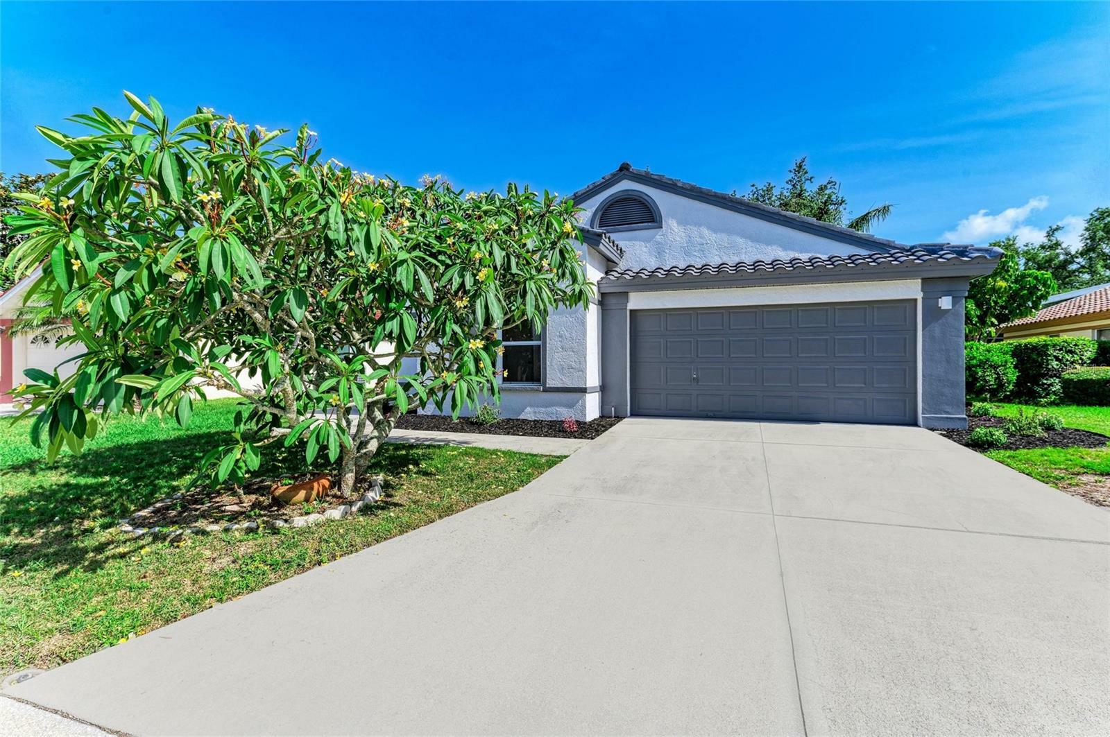 Property Photo: 5508 83rd Terrace E FL 34243