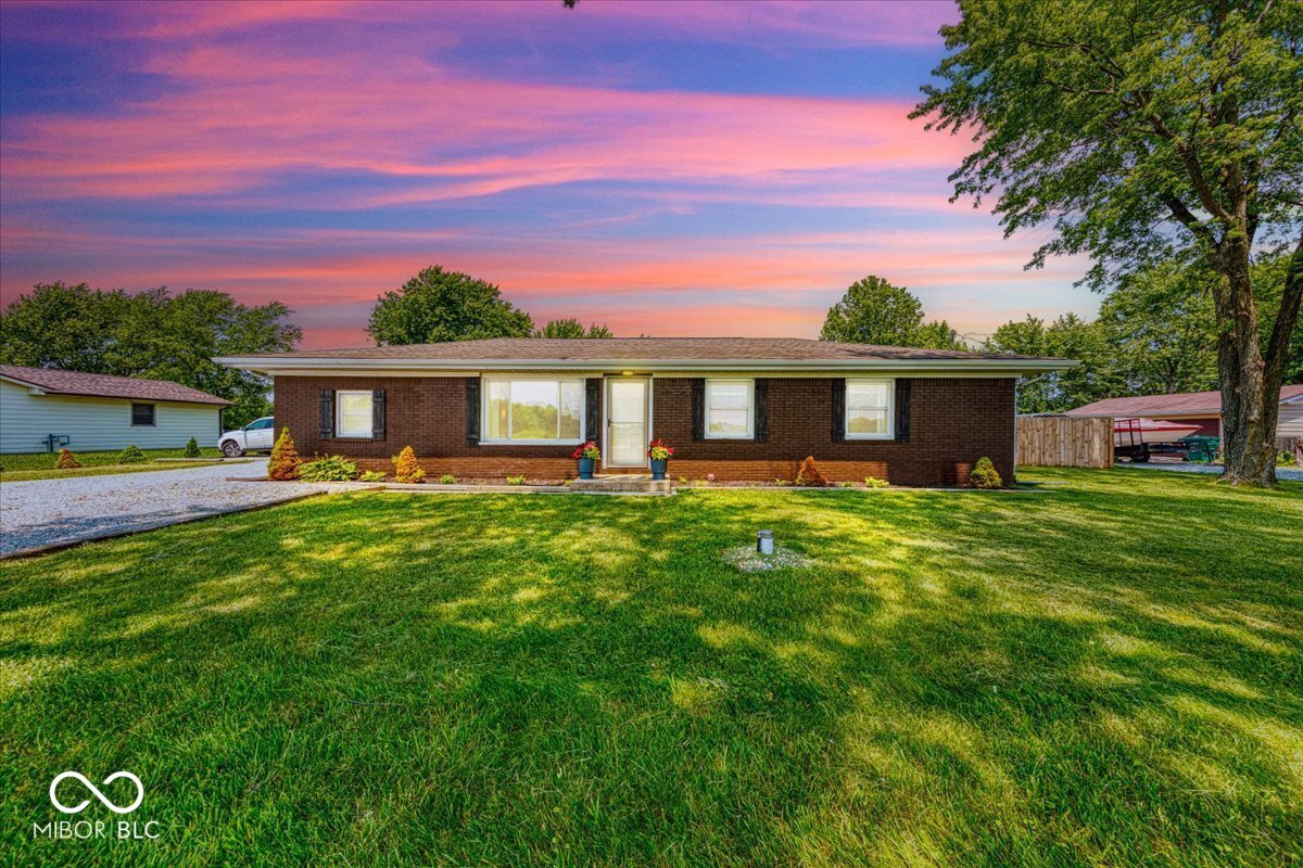 Property Photo: 608 W 600 N IN 46040
