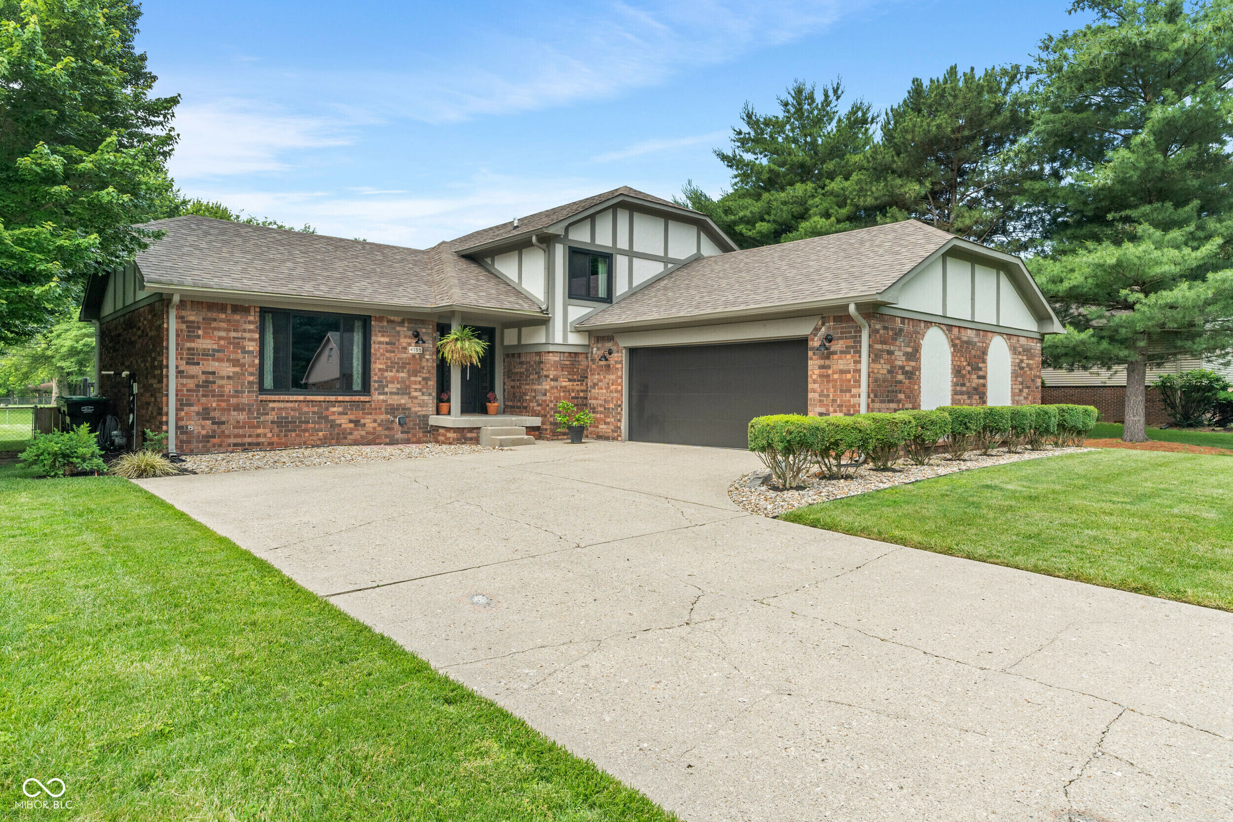 Property Photo: 4155 Rolling Trails Road IN 46142