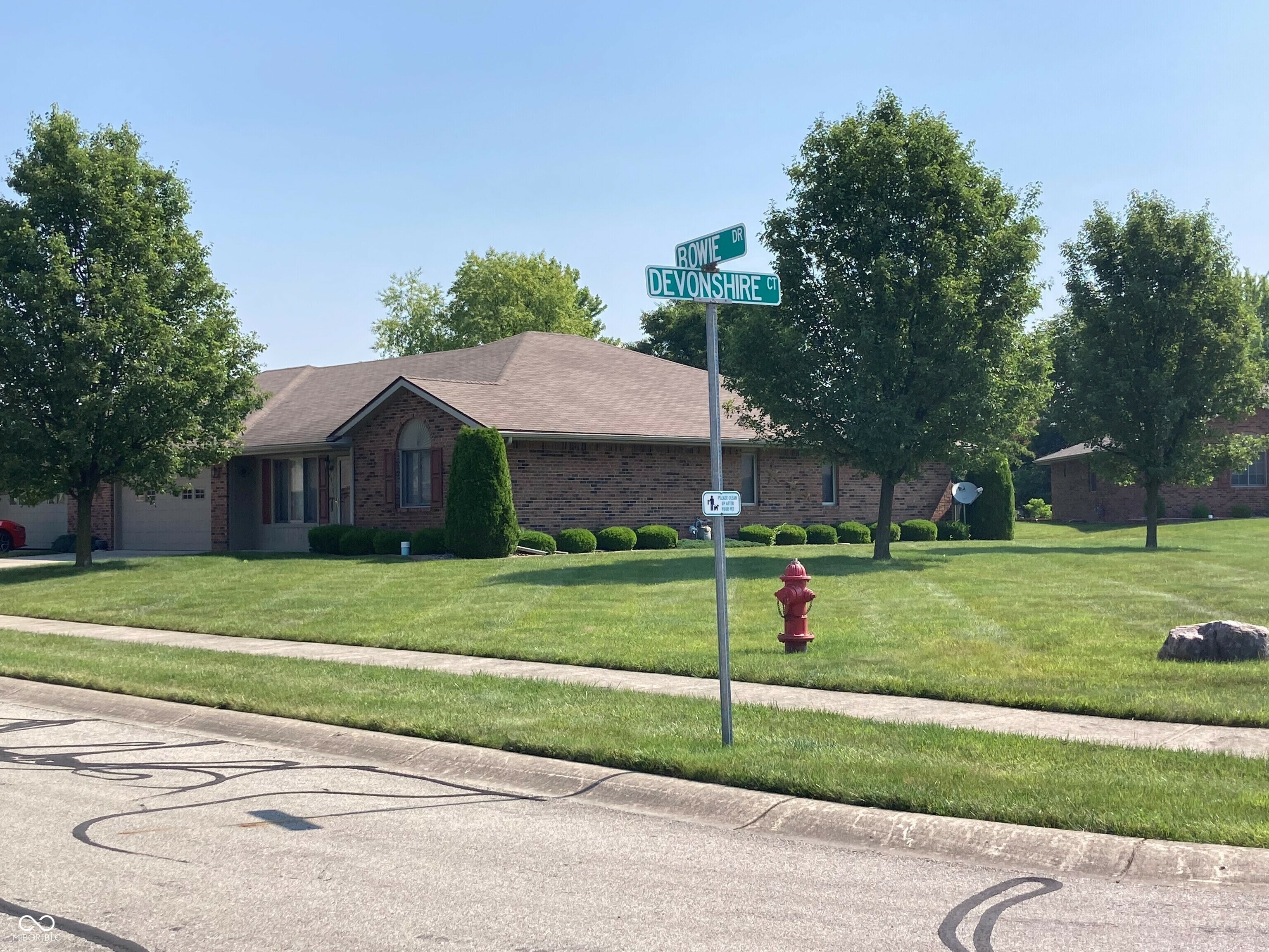 Property Photo: 4910 Bowie Drive IN 46013