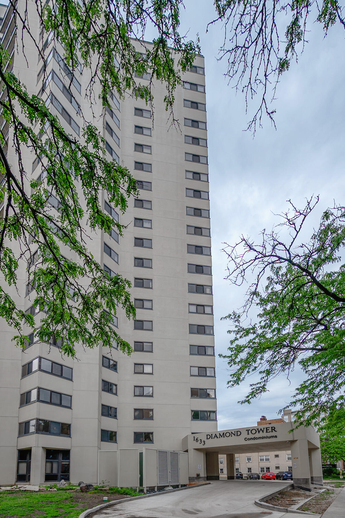 Property Photo:  1633 N Prospect Ave 18F  WI 53202 