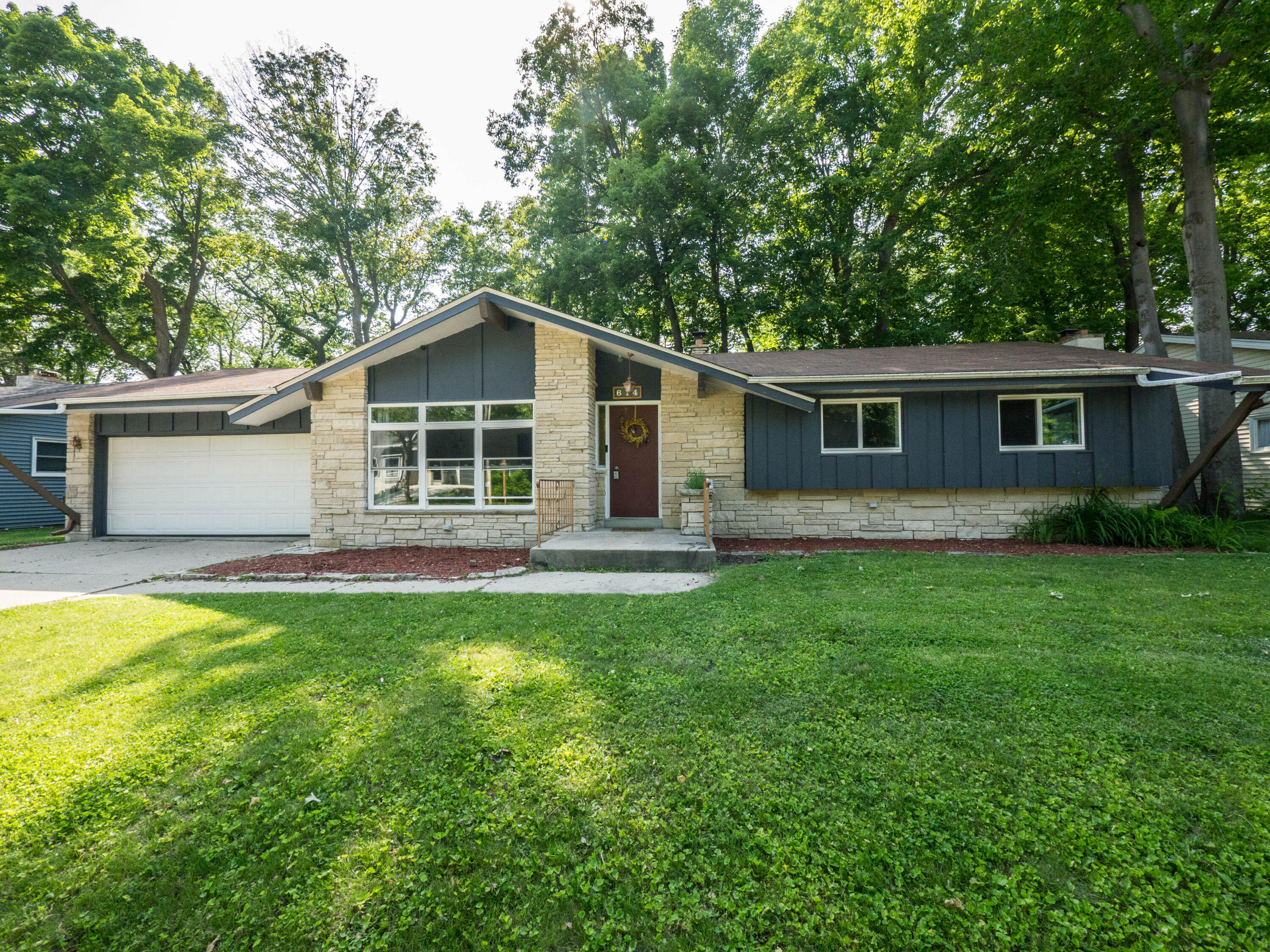614 Decker Dr  West Bend WI 53090 photo