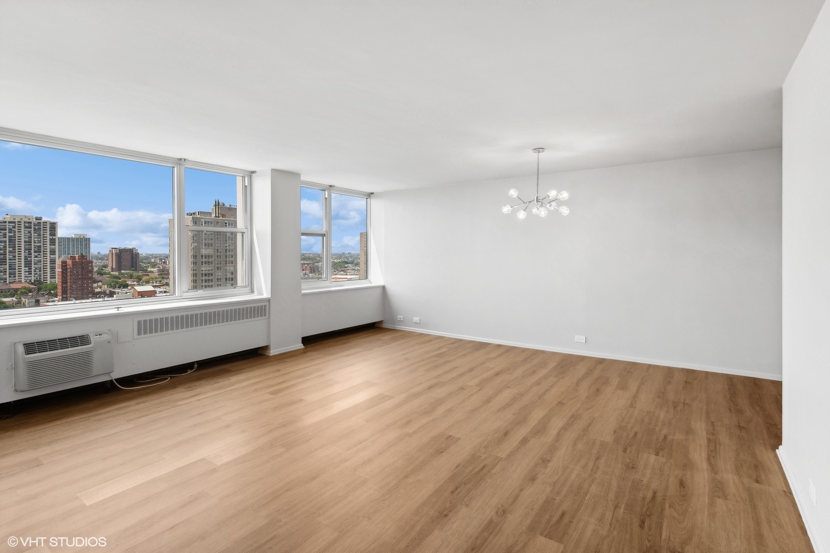 Property Photo: 4250 N Marine Drive 1804 IL 60613