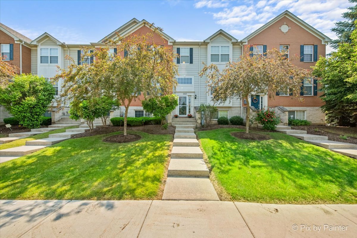 Property Photo: 1007 Alberta Road IL 60124
