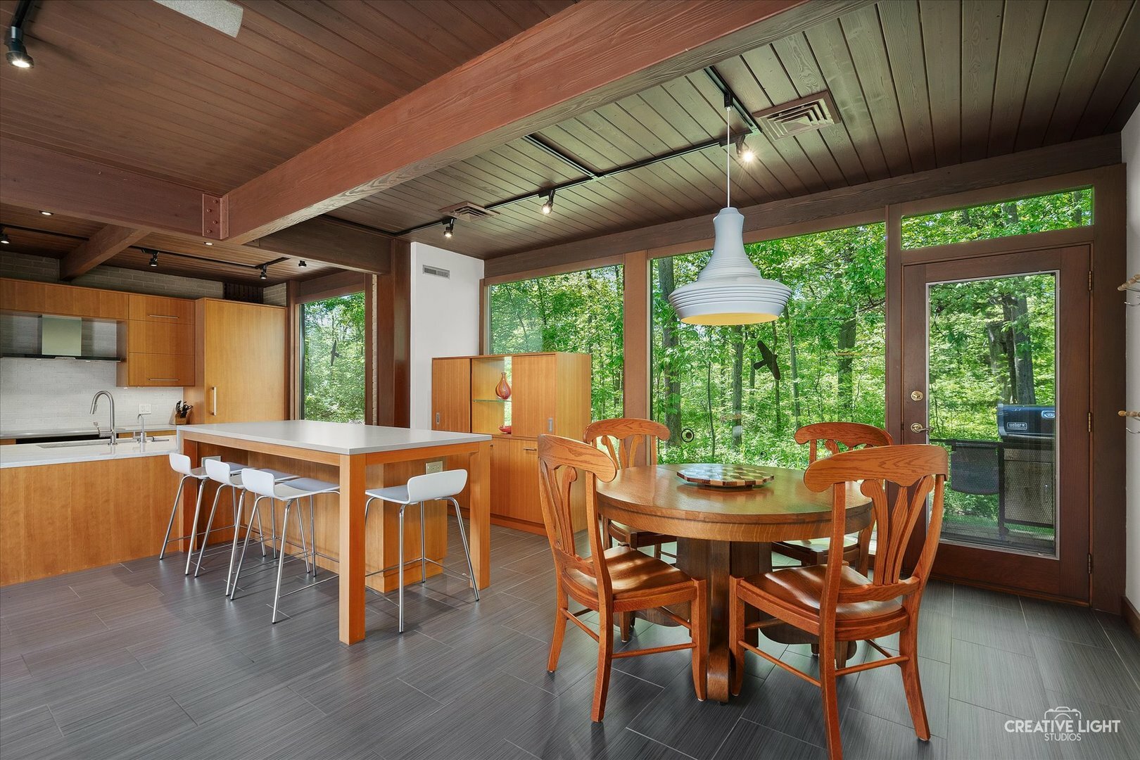 Property Photo: 5N477 Curling Pond Road IL 60184