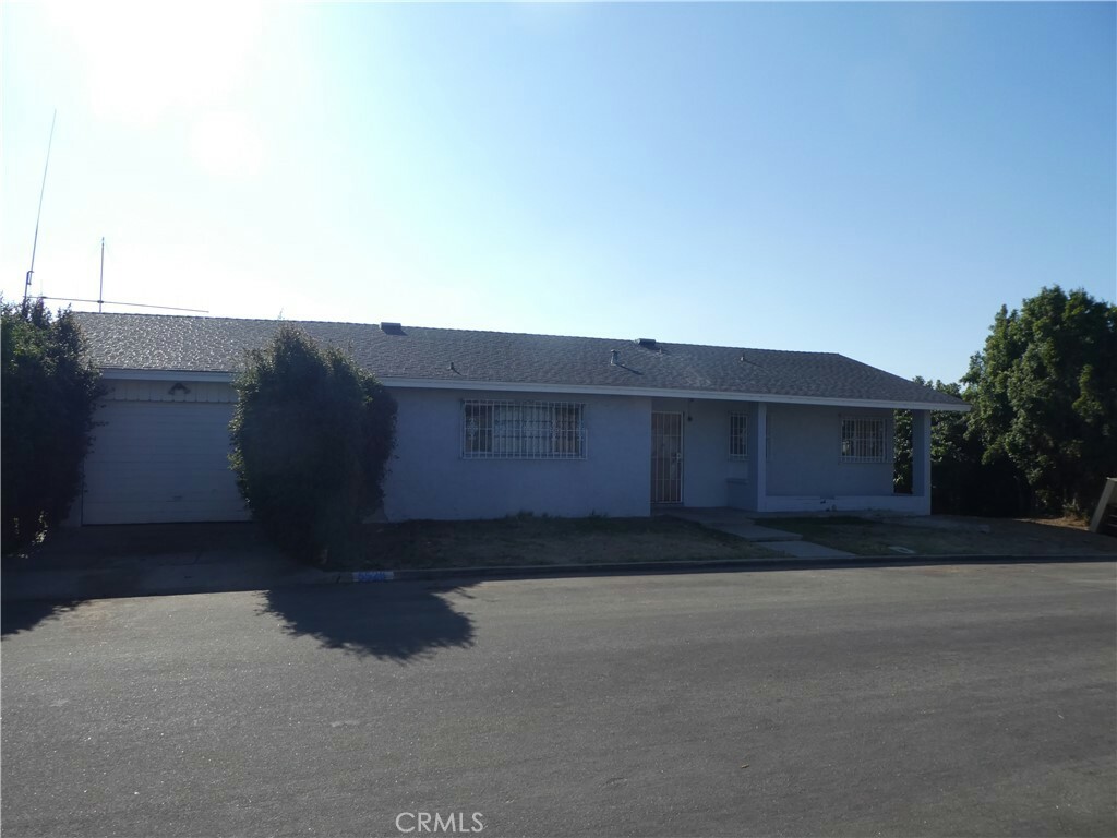 Property Photo: 5528 San Onofre Terrace CA 92114
