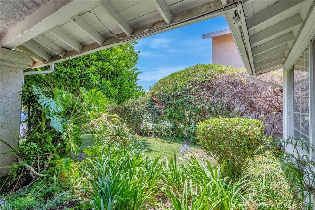 Property Photo: 10251 Glade Avenue CA 91311