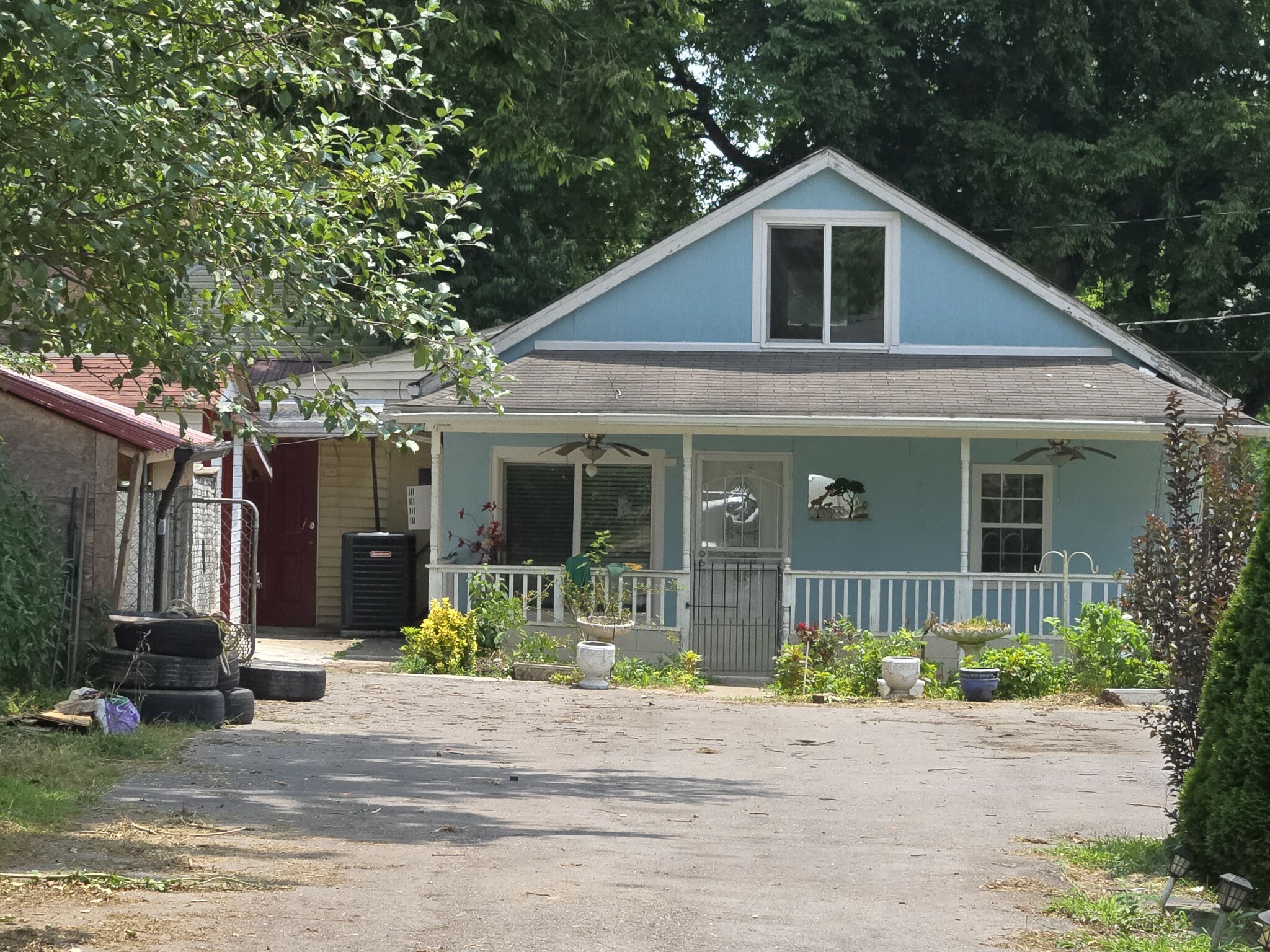Property Photo: 849 Walnut St TN 37115