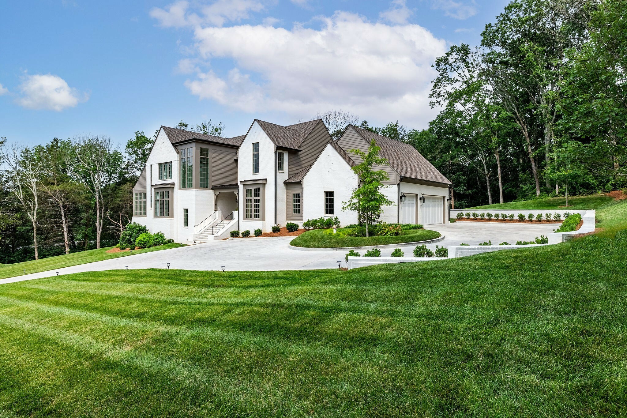 Property Photo: 5929 E Ashland Dr TN 37215