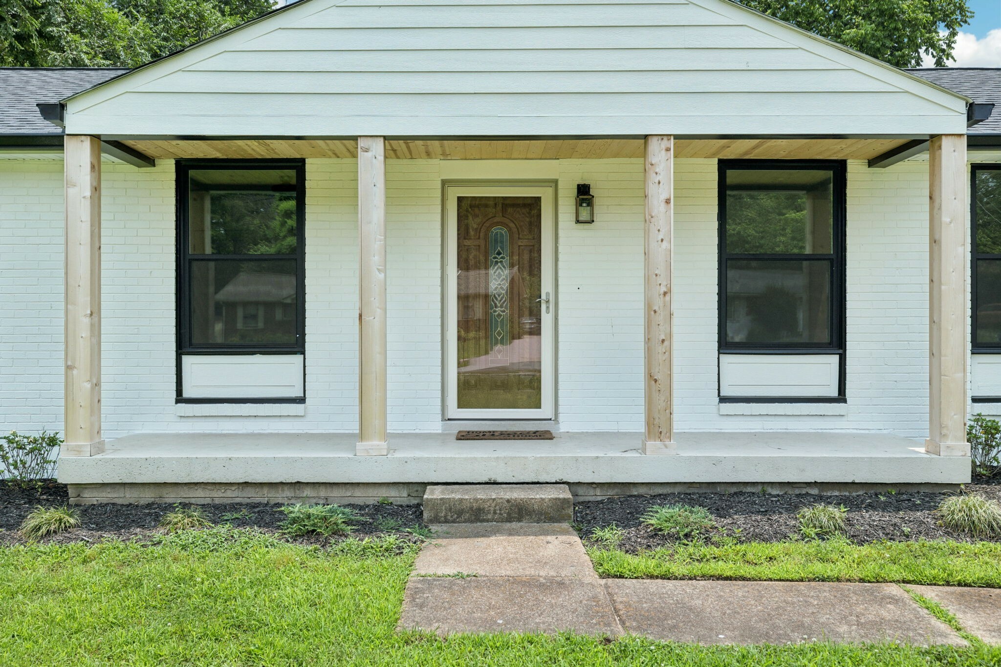 Property Photo: 4822 Milner Dr TN 37211