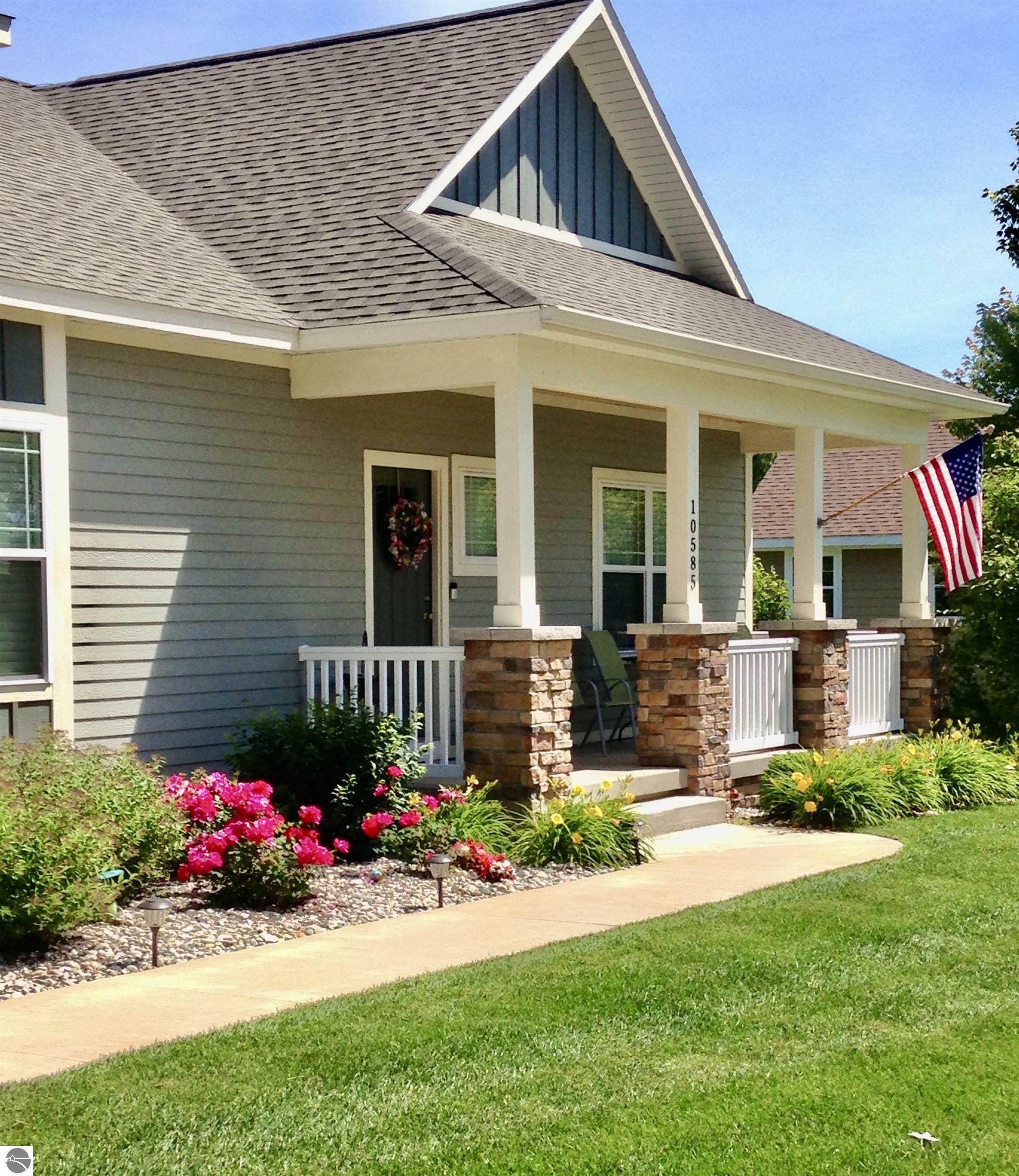 10585 Waterford Road  Traverse City MI 49684 photo
