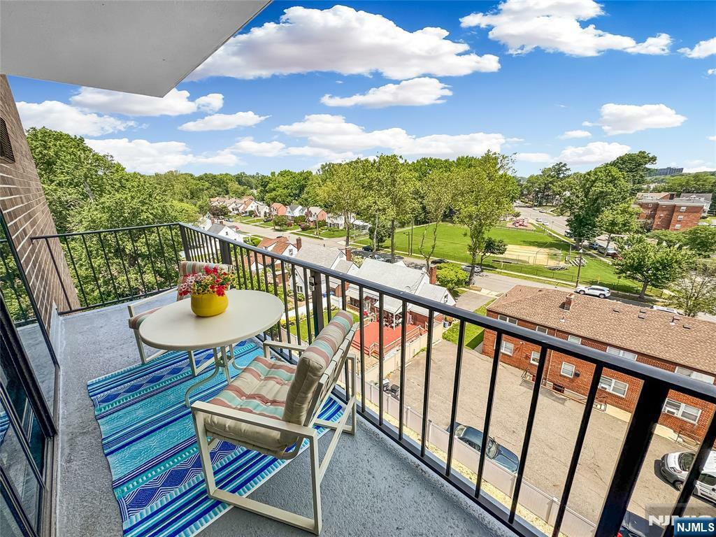 Property Photo: 140 Euclid Avenue 5B NJ 07601