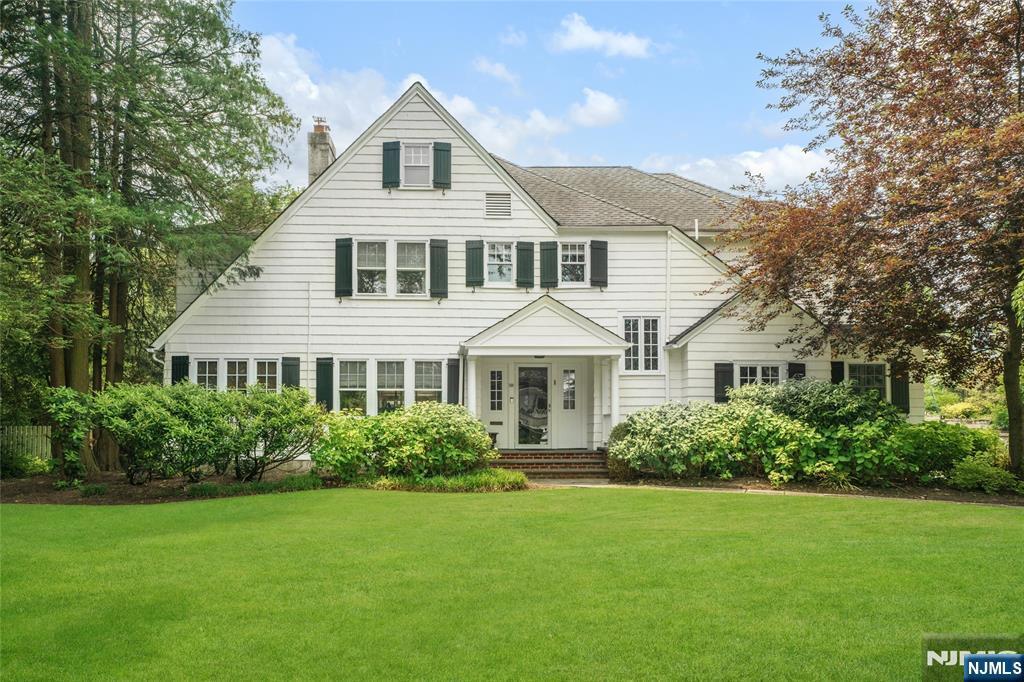 Property Photo:  59 West Road  NJ 07078 