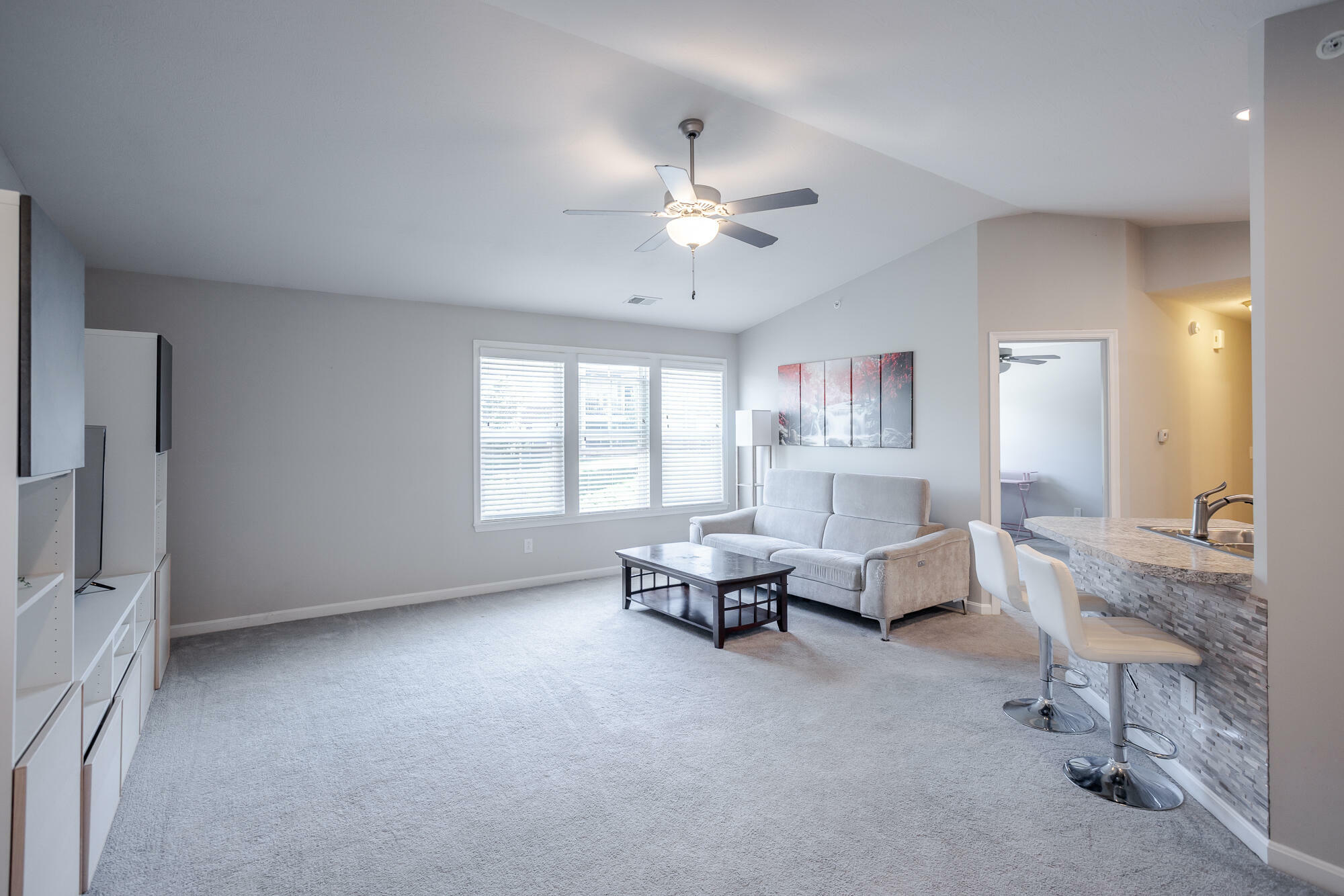 Property Photo: 858 Yorkshire Drive KY 41001