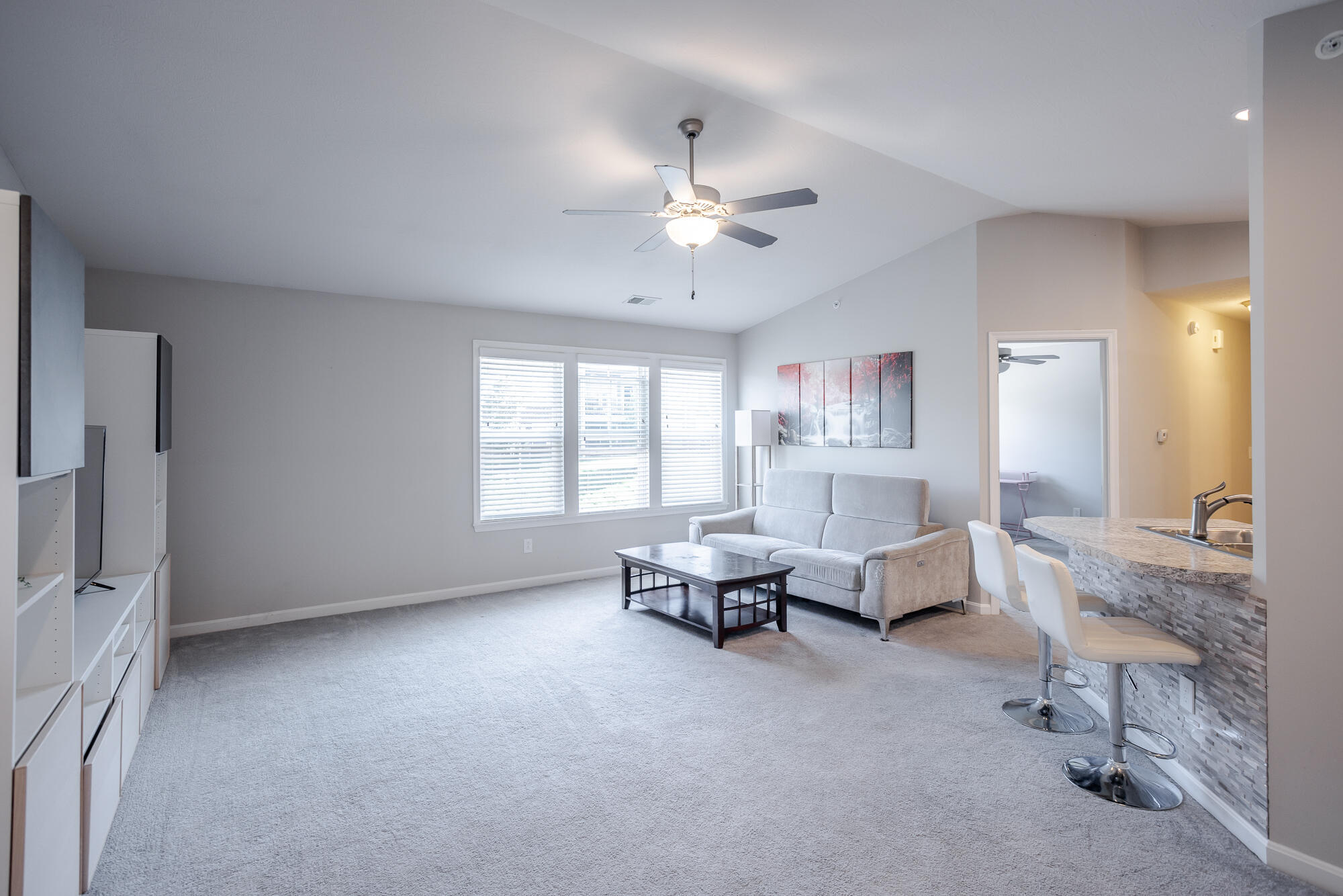 Property Photo: 858 Yorkshire Drive KY 41001