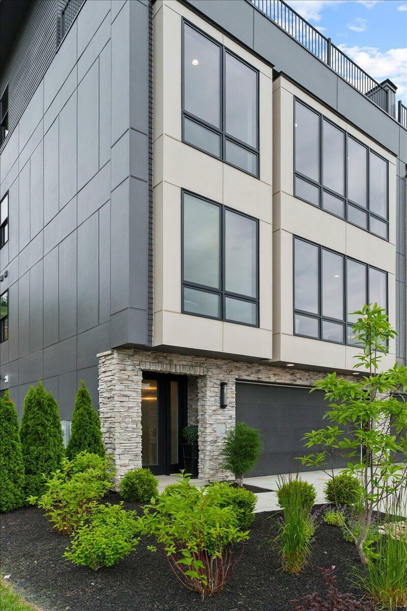 Property Photo: 76 W 13th Street KY 41071