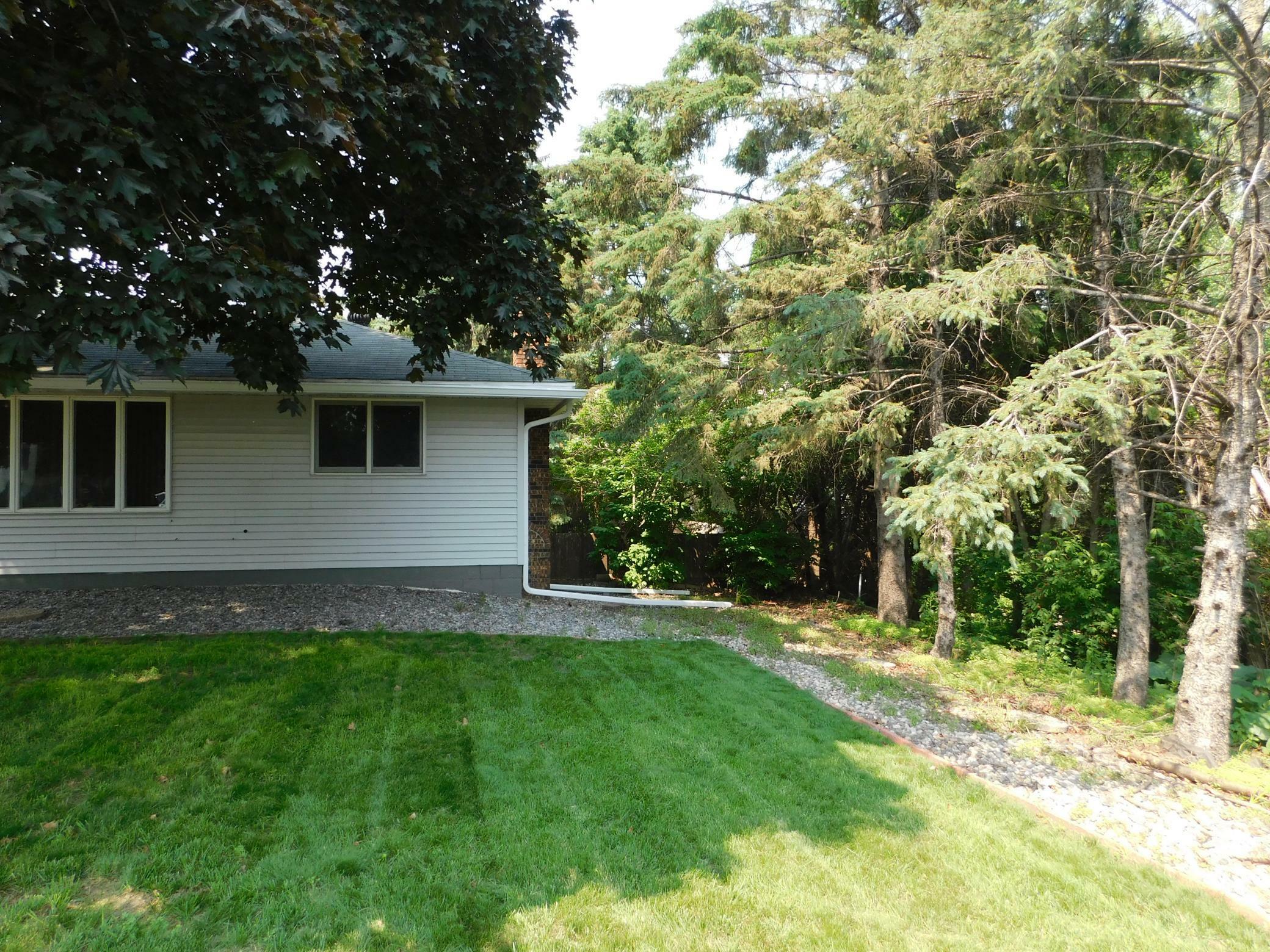 Property Photo:  243 Demont Avenue E  MN 55117 