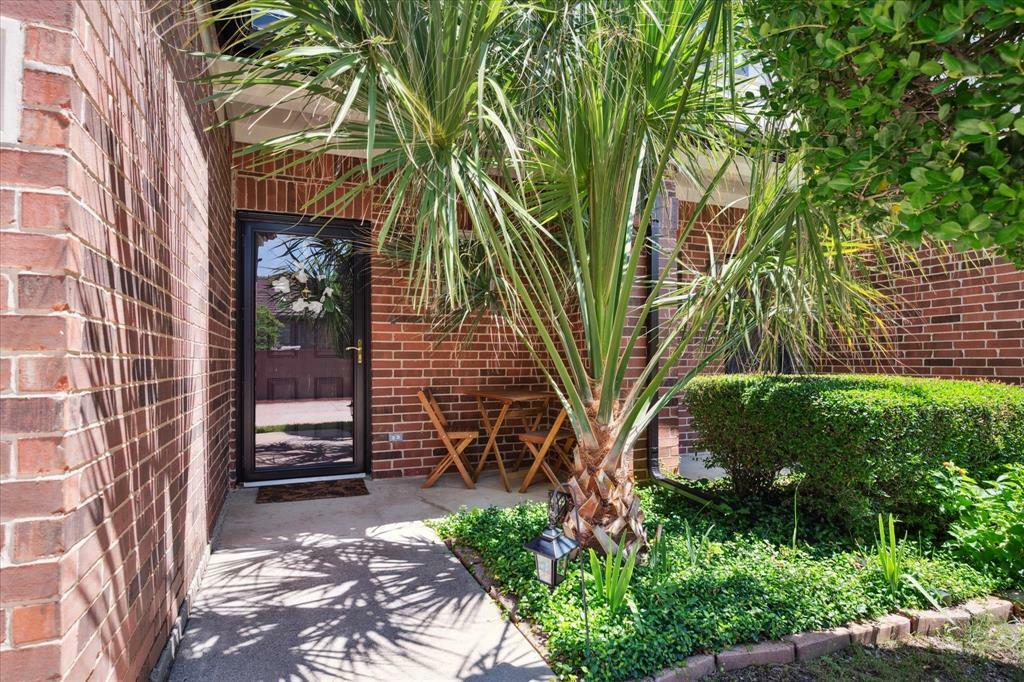 Property Photo:  2429 Southcourt Circle  TX 75038 