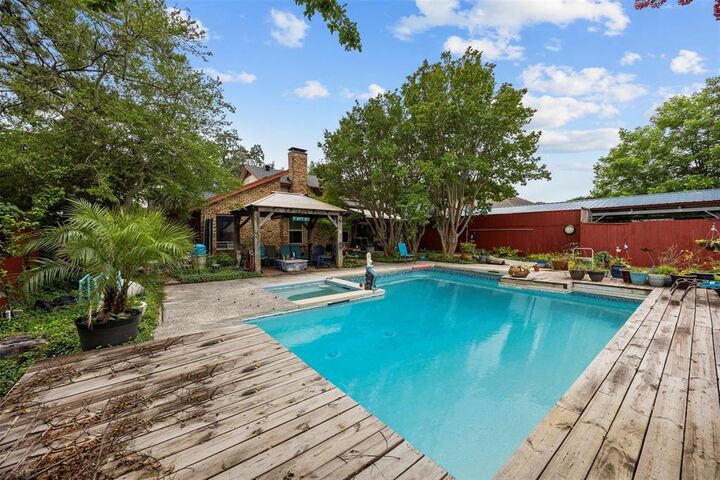 Property Photo:  907 Green Terrace Lane  TX 75137 