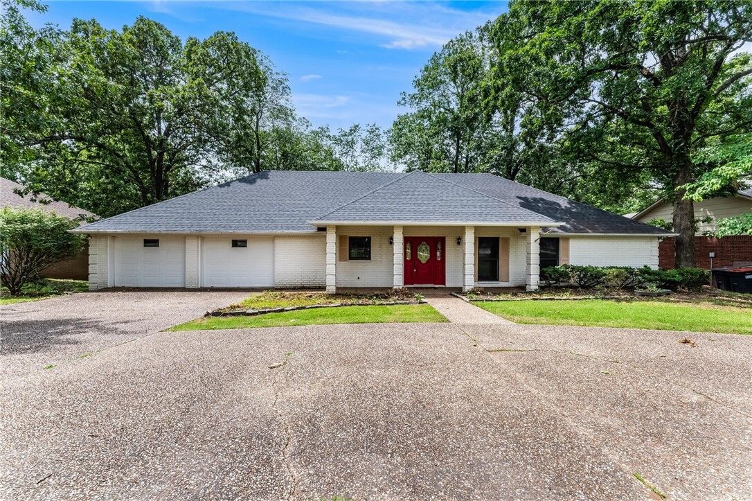 Property Photo: 409 Lakeview Drive AR 72764