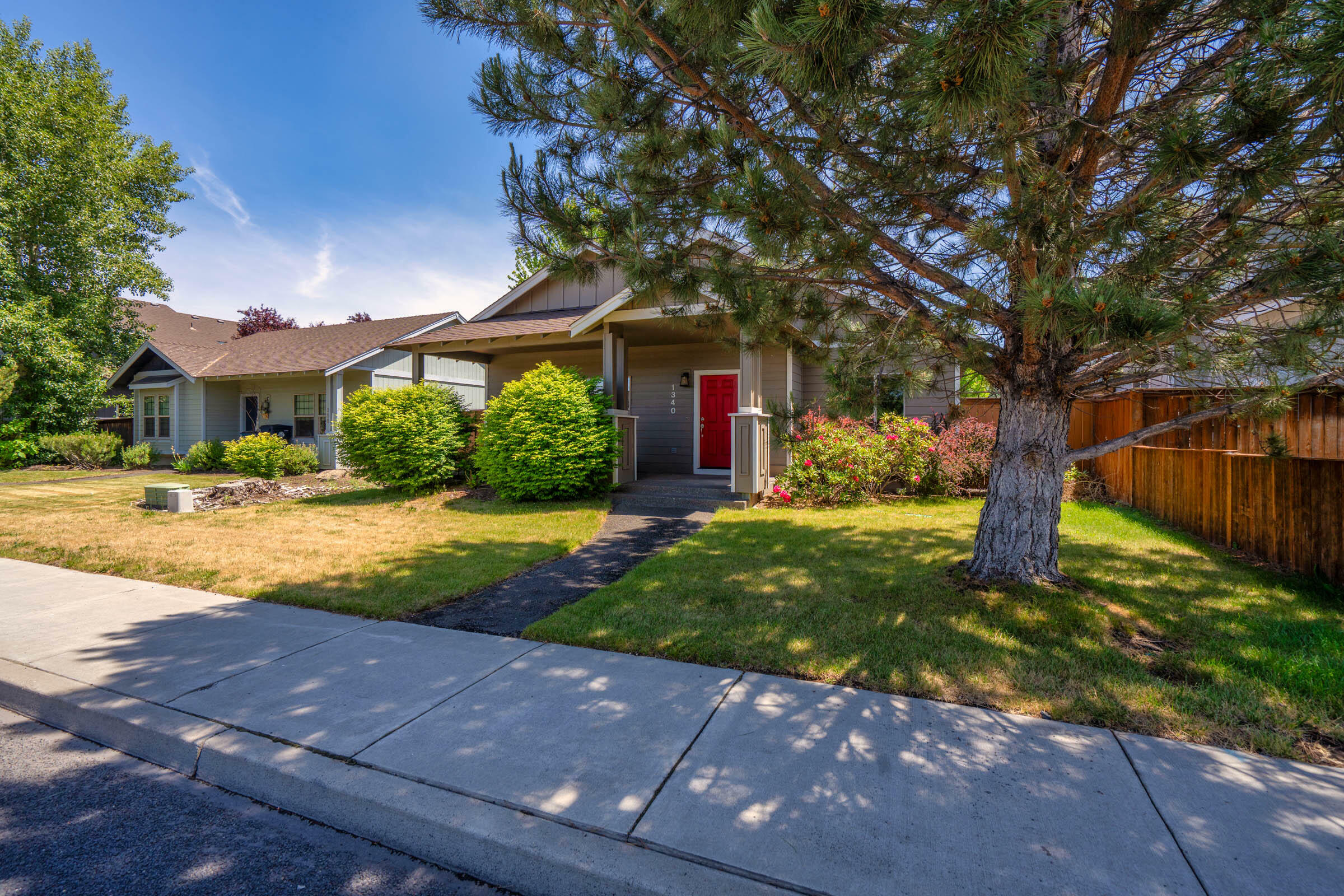Property Photo: 1340 NW 19th Street OR 97756
