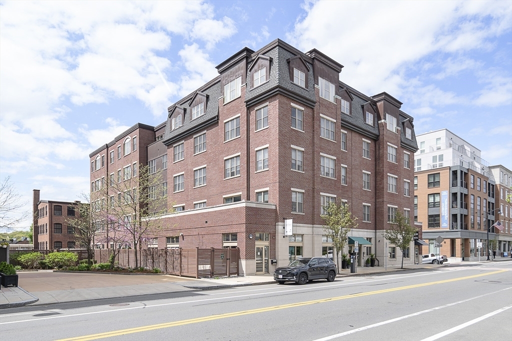 Property Photo: 116 Rantoul Street 109 MA 01915