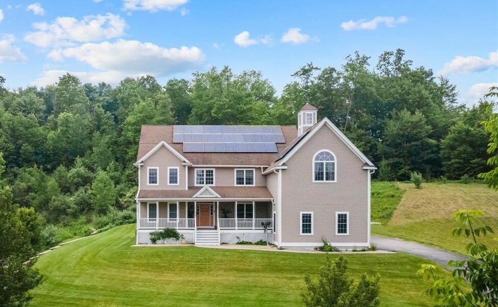 Property Photo:  44 Hycrest Rd  MA 01507 