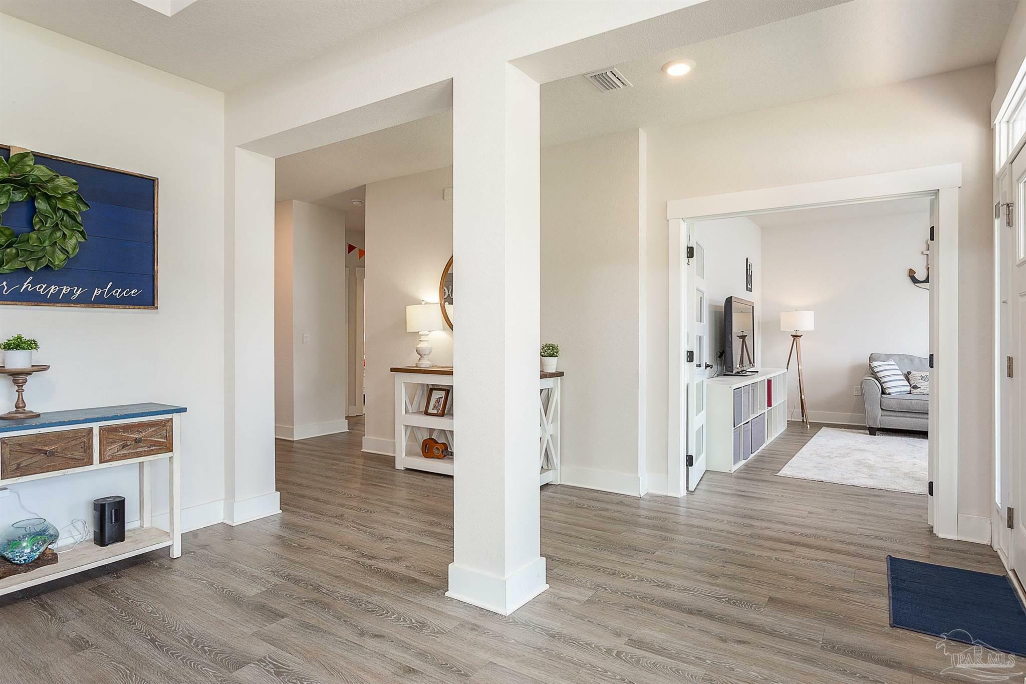 Property Photo: 3564 Sailfish Dr FL 32563