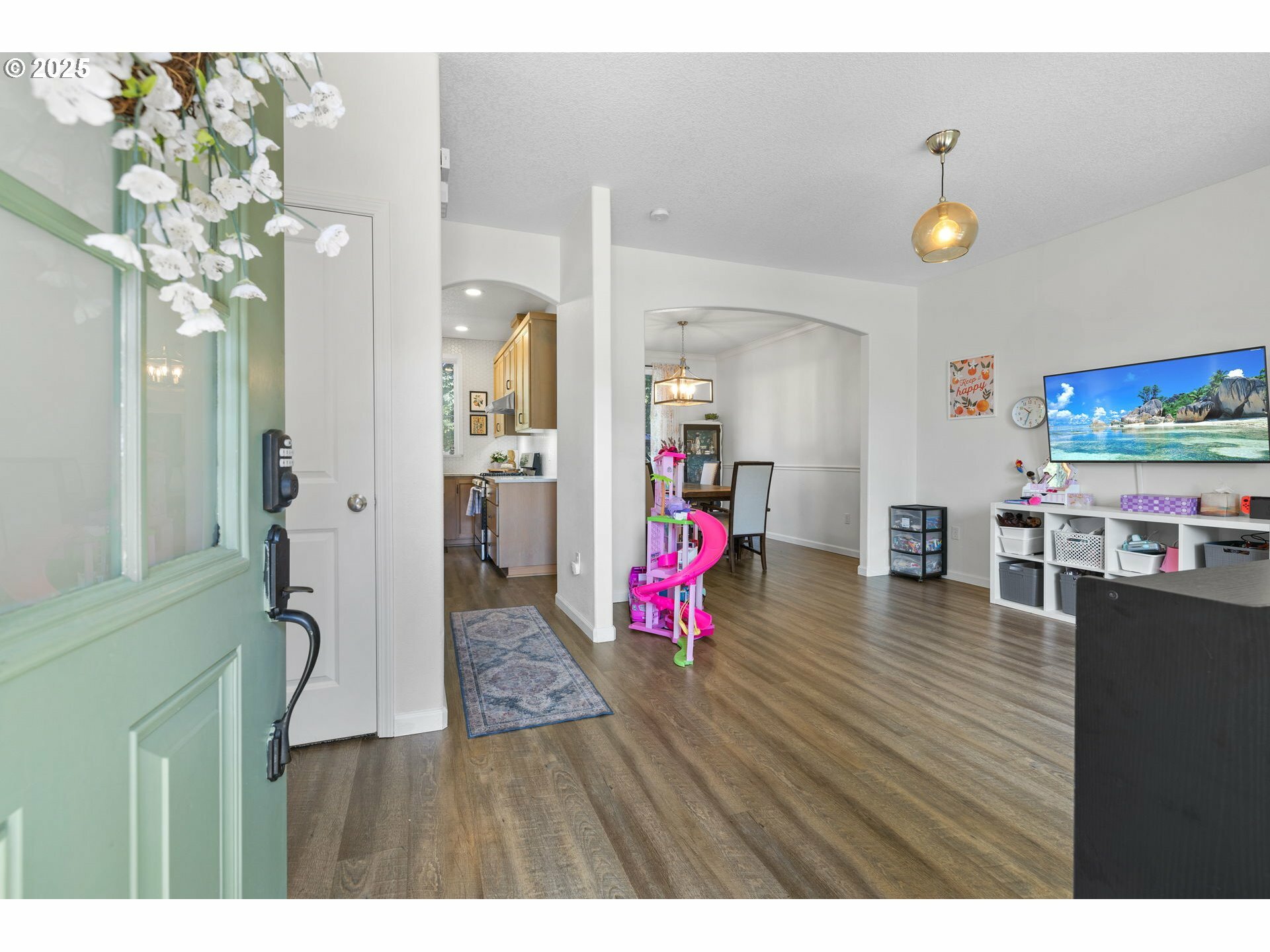 Property Photo: 1055 Sunset Ridge Dr WA 98671