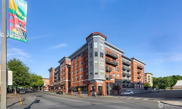 Property Photo: 910 Harris Avenue 304 WA 98225