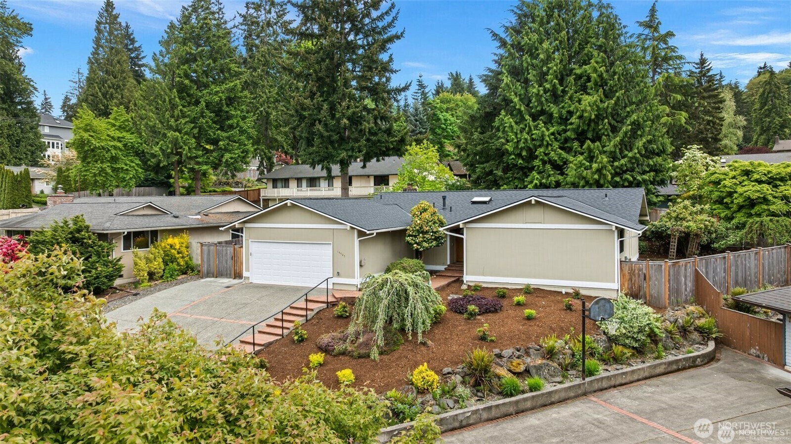 Property Photo: 14725 SE 45th Court WA 98006