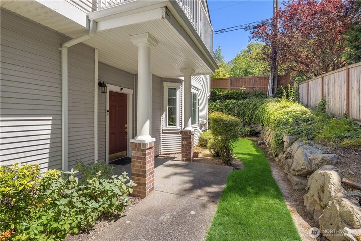 Property Photo:  5100  Talbot Place S F  WA 98055 