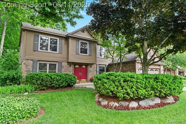 Property Photo: 47126 Cider Mill Drive Drive MI 48374