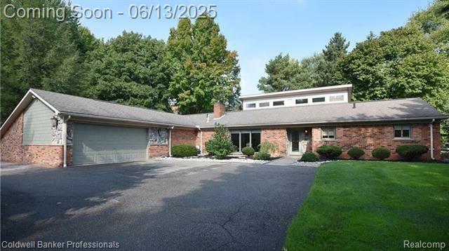 6448 Tutbury Lane  Troy MI 48098 photo
