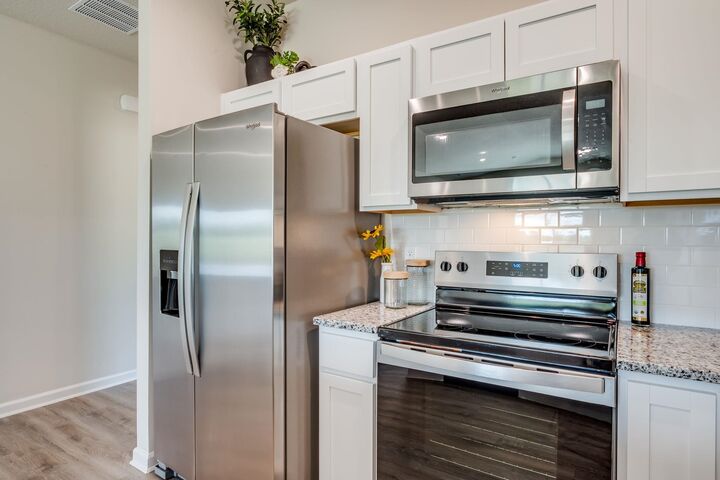 Property Photo:  1611 N Emerald Valley Dr  KS 67110 