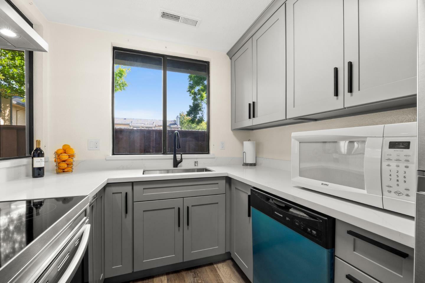 Property Photo: 6043 Joaquin Murieta Avenue B CA 94560