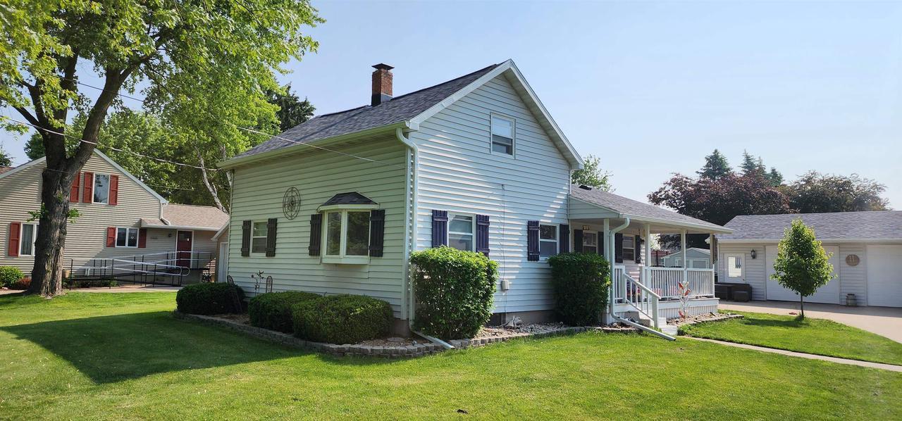 Property Photo:  441 North Madison Street  WI 53963 