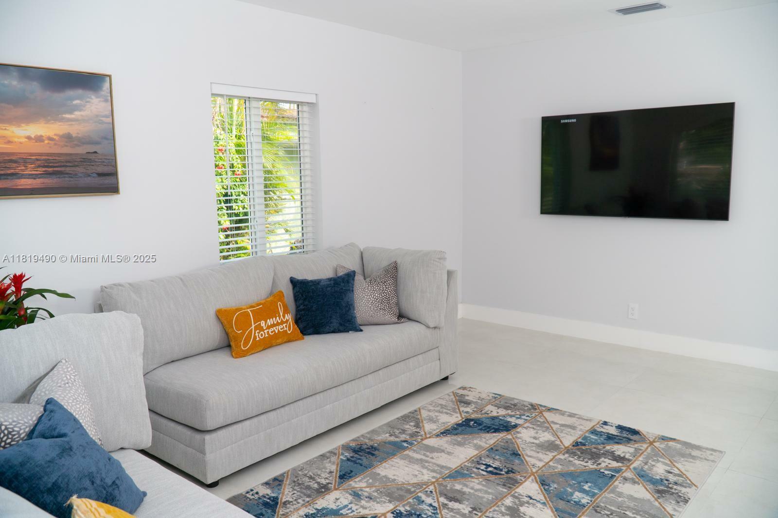 Property Photo: