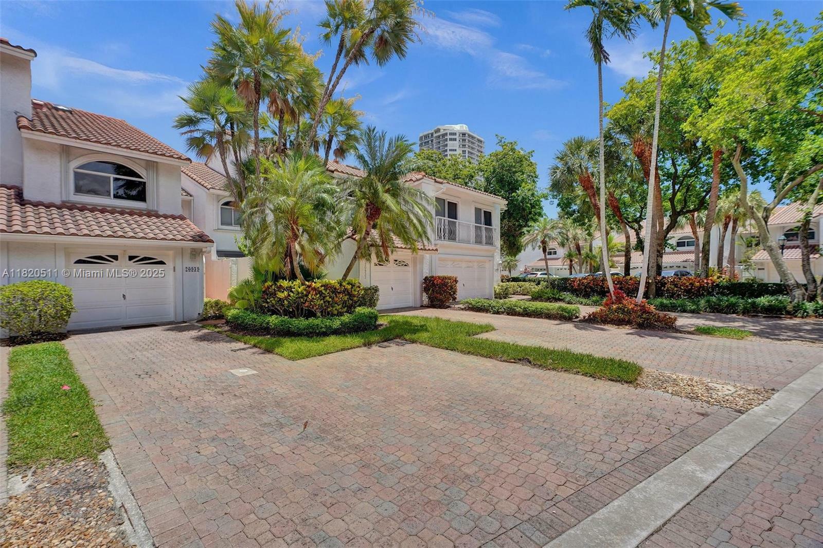 20939 NE 37th Ct  Aventura FL 33180 photo