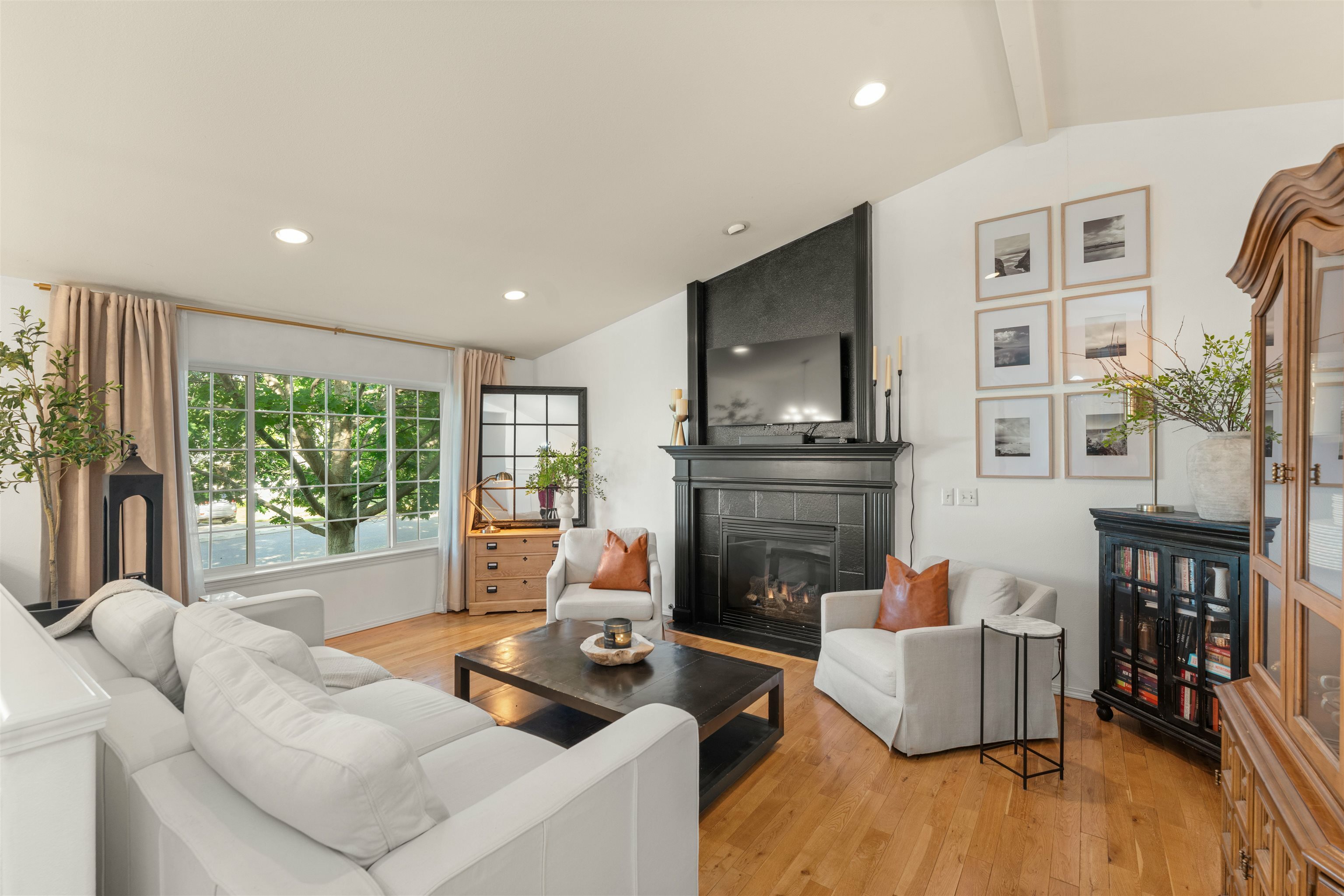 Property Photo: 1419 N Samantha Rd WA 99019