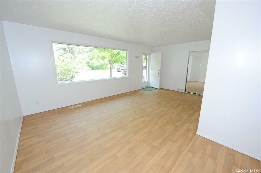 Photo de la propriété: 1629 F Avenue N SK S7L 1Y1