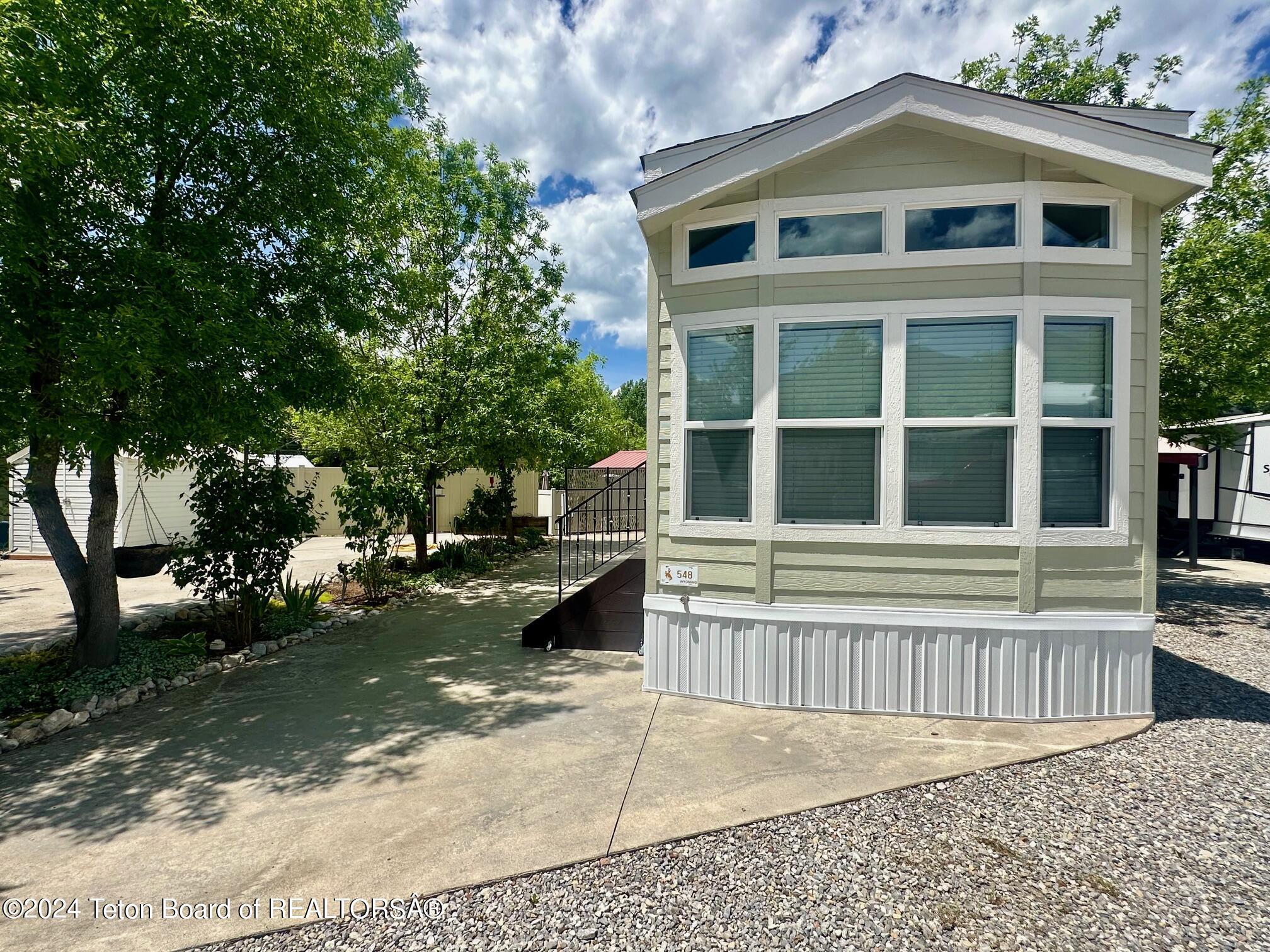 Property Photo: 548 Oxbow Dr WY 83127
