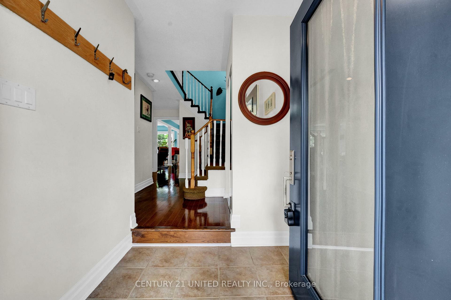 Property Photo: 33 Solmar Avenue ON L1R 2Z6